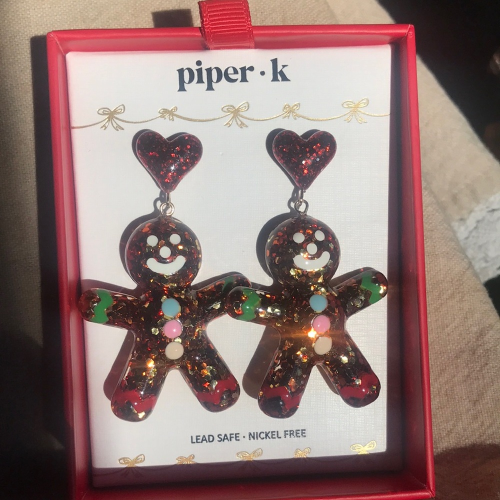 NIB * Gingerbread Man Earrings